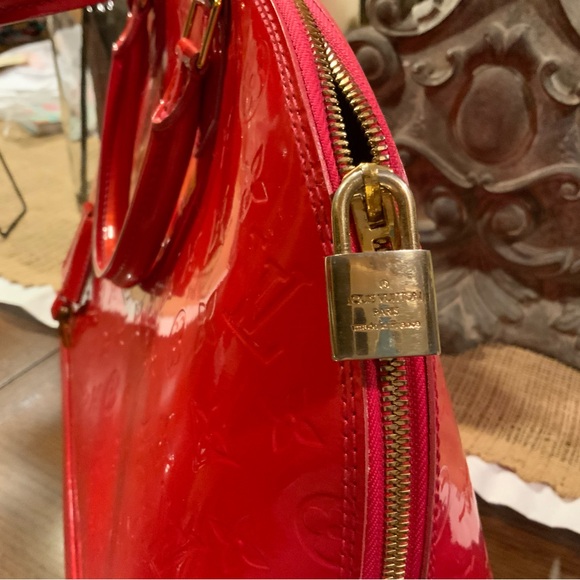 —SOLD—LV Red Vernis GM Alma - Picture 9 of 16